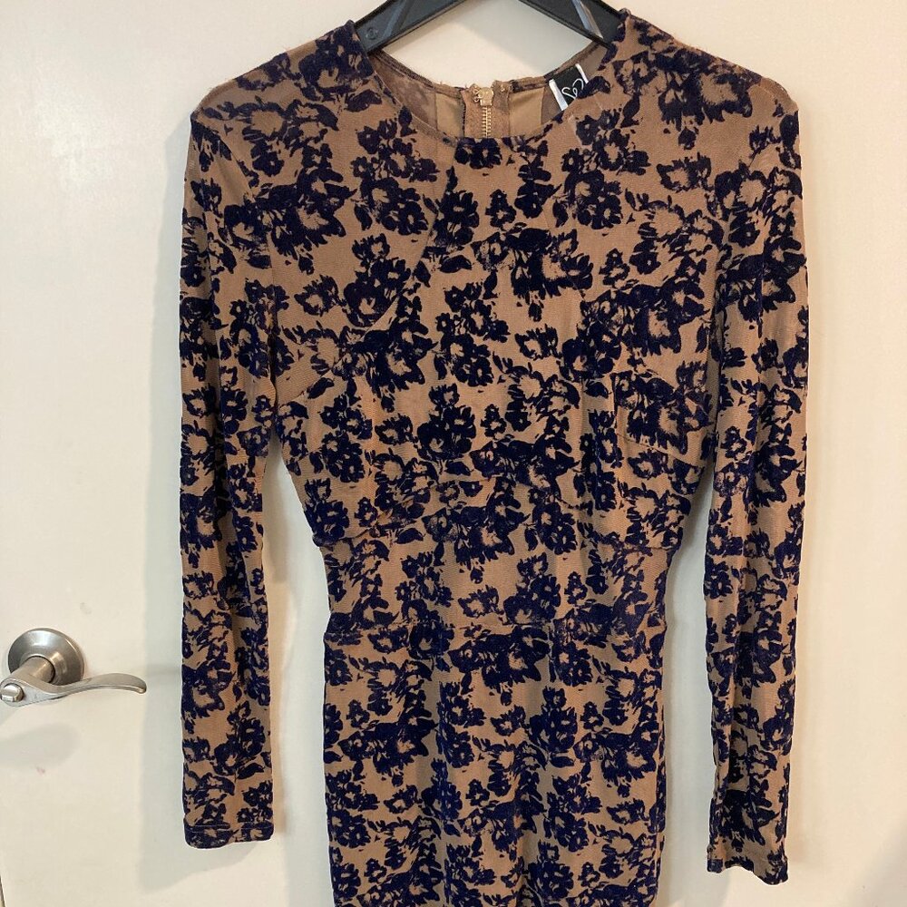 Long-sleeved cocktail mini dress